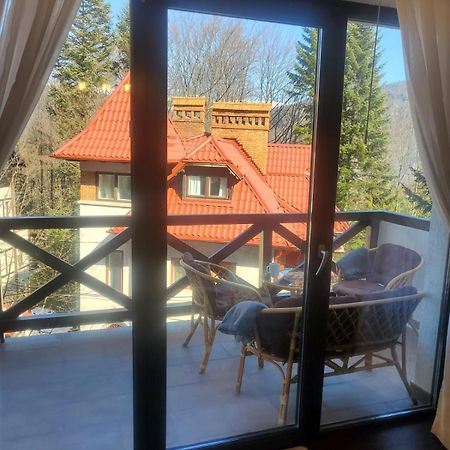 Casa Larisa - Wolves Apartment سِنايا المظهر الخارجي الصورة