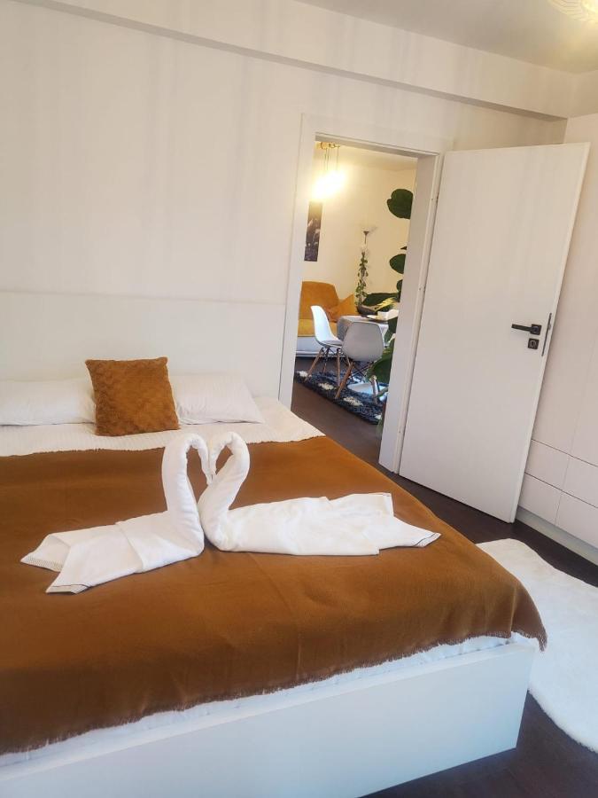 Casa Larisa - Wolves Apartment سِنايا المظهر الخارجي الصورة